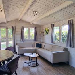 The Woonkamer of nr. 294 - type Buitenverblijf Wellness 4 in Resort Arcen
