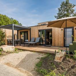 The Buiten of Type Lodge de l'Horizon Wellness - 4BE4 in Landal Namur Nature
