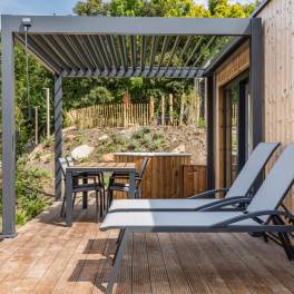 The Buiten of Type Lodge de l'Horizon Wellness - 4BE4 in Landal Namur Nature