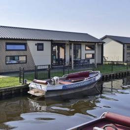 The Buiten of nr. 069 - type Koekoek in Vakantiepark Giethoorn
