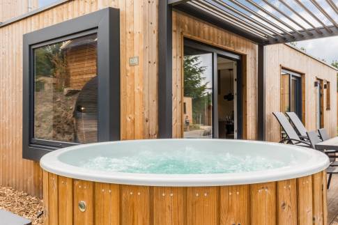 The Buiten of Type Lodge de l'Horizon Wellness - 4BE4 in Landal Namur Nature