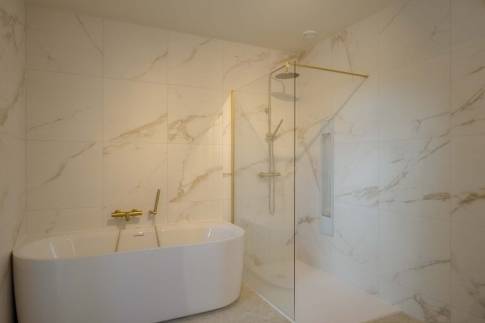 The Badkamer of Type Extra Luxe Wellness - 2ELW in Landal De Wielsche Dreef