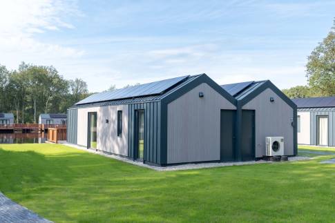 The Buiten of Type Jonkheer - 6L2 Waterlocatie in Landal Landgoed Bourtange