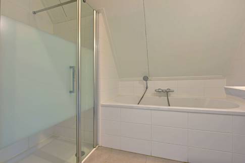 The Badkamer of nr. 027 - Type 4C in Landal De Reeuwijkse Plassen
