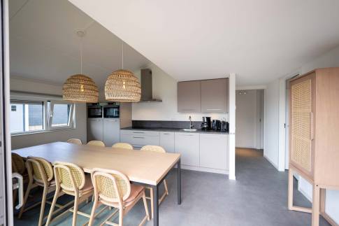 The Woonkamer of nr. 402 - type Watervilla Luxe 8 in Landal Zeebad