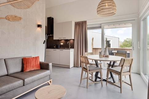 The Woonkamer of Type Strandlodge 4 in Vakantiepark Boomhiemke
