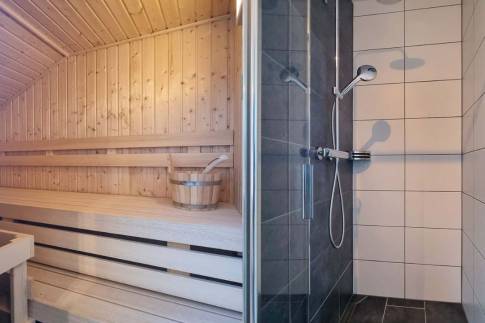 The Badkamer of Type Hennenkobel - 6 pers. in Landal Arber