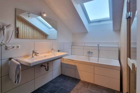 The Badkamer of Type Hennenkobel - 6 pers. in Landal Arber