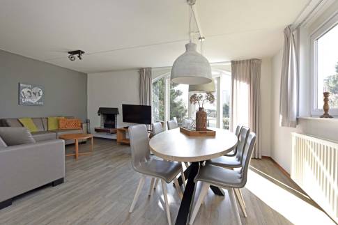 The Eetkamer of nr. 203 - type Luxe Villa 6B in Resort Arcen