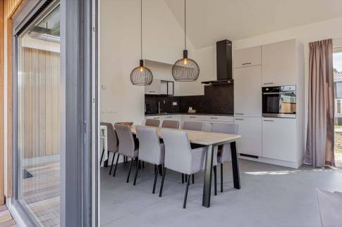 The Woonkamer of nr. 014 - type Strandlodge 8 in Vakantiepark Boomhiemke