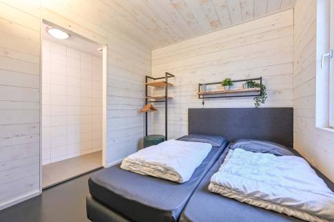 The Slaapkamer 1 of nr. 022 - type Lodge 6 in Vakantiepark Schaijk