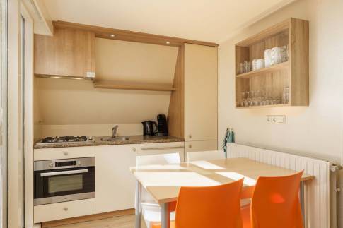The Eetkamer of nr. 094 Waterkers - type Comfort Classic Sauna 4 in Landal Bungalowpark Hoenderloo