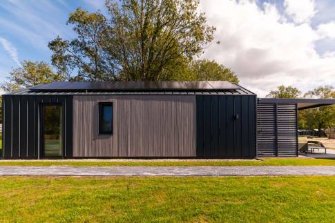 The Buiten of Type Jonkheer - 6L2 Waterlocatie in Landal Landgoed Bourtange