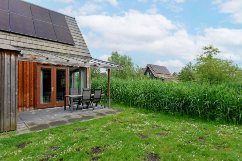 The Terras of nr. 171 - type 6C2 in Landal De Reeuwijkse Plassen