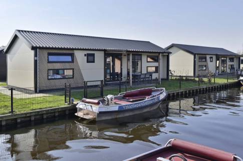 The Buiten of nr. 069 - type Koekoek in Vakantiepark Giethoorn