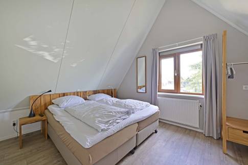 The Slaapkamer 1 of nr. 033 - type 4C in Landal De Reeuwijkse Plassen