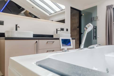 The Badkamer of Type Markiezin - 2ELW in Landal Landgoed Bourtange