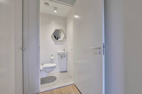 The Toilet of nr. 222 - type 6C2  in Landal De Reeuwijkse Plassen