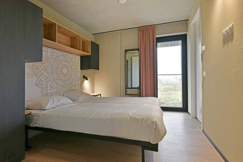 The Slaapkamer 1 of nr. 139 - type Hillside Family 6 in Landal Gulpen