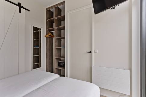 The Slaapkamer 2 of nr. 039 - Lodge 4B in Landal Park Wijdenes