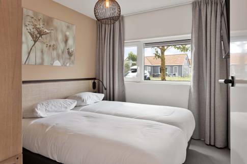 The Slaapkamer 1 of Type Strandlodge 4 in Vakantiepark Boomhiemke