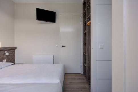 The Slaapkamer 1 of nr. 043 - Lodge 4B in Landal Park Wijdenes