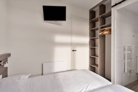 The Slaapkamer 2 of nr. 037 - Lodge 4B in Landal Park Wijdenes