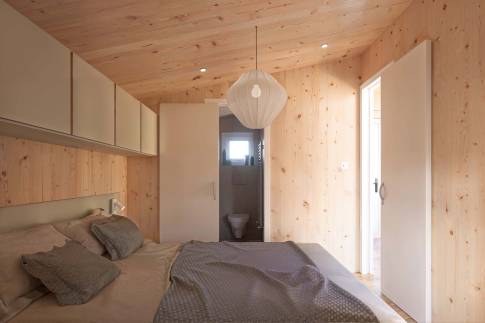 The Slaapkamer of Type Panorama Luxe in Landal Zeezigt
