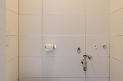 The Toilet of nr. 036 - type Strandlodge 8 in Vakantiepark Boomhiemke