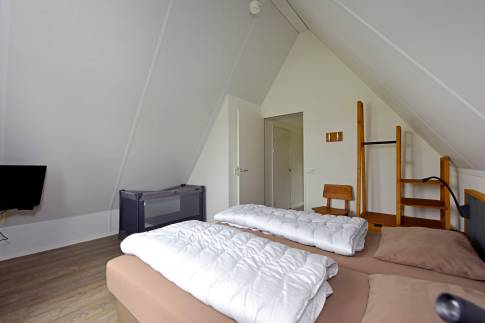 The Slaapkamer 2 of nr. 171 - type 6C2 in Landal De Reeuwijkse Plassen
