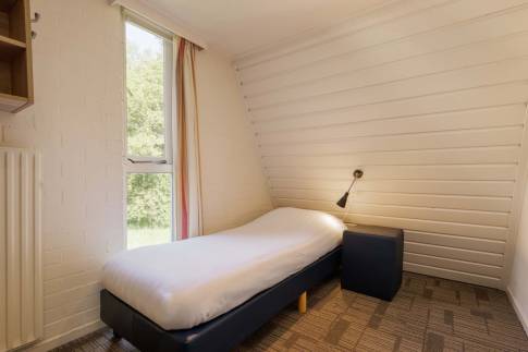 The Slaapkamer 2 of nr. 094 Waterkers - type Comfort Classic Sauna 4 in Landal Bungalowpark Hoenderloo
