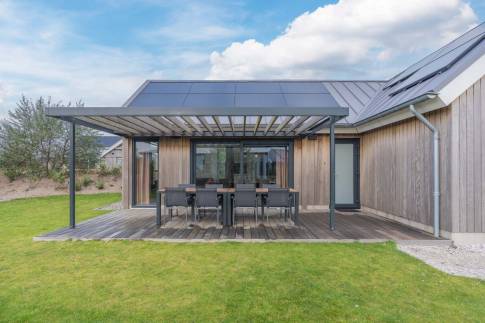 The Buiten of Type Strandlodge 8 - nr. 14 in Vakantiepark Boomhiemke