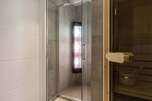 The Badkamer 2 of Type Jonkheer - 6L1 in Landal Landgoed Bourtange