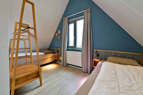 The Slaapkamer 3 of nr. 222 - type 6C2  in Landal De Reeuwijkse Plassen