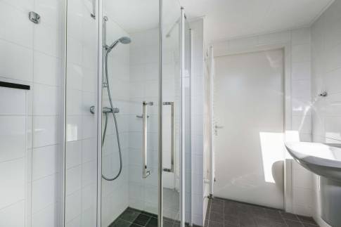 The Badkamer 2 of nr. 262 - type 8L1 in Landal Beach Resort Ooghduyne