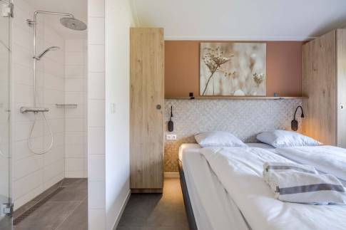 The Badkamer 2 of Type Watervilla Luxe 8 - nr. 402 in Landal Zeebad