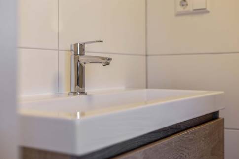 The Badkamer 2 of Type Strandlodge 8 - nr. 14 in Vakantiepark Boomhiemke