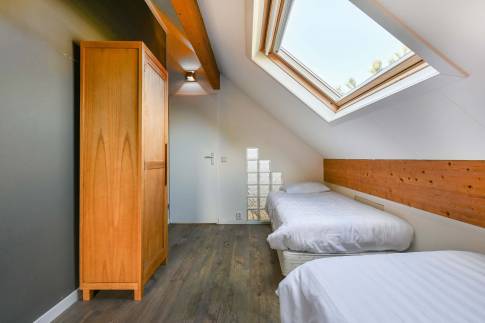 The Slaapkamer 4 of nr. 262 - type 8L1 in Landal Beach Resort Ooghduyne
