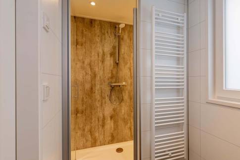 The Badkamer 2 of Flora 4 in Landal Hunzepark