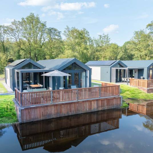 The Buiten of Type Jonkheer - 6L2 Waterlocatie in Landal Landgoed Bourtange